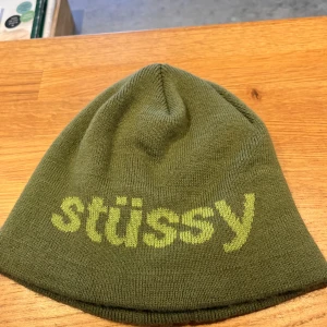 Stüssy mössa - Säljer min stüssy mössa. Köpt på ettresex/plugmeplease