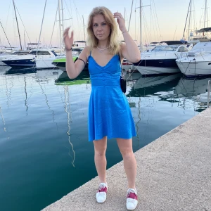 Zara klänning - Superfin men för liten för mig nu 🥲S men sitter som en XS