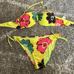 Bikini - Använd bara en gång, för storlek se bild 2