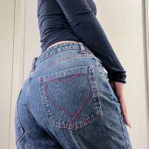 Snygga lågmidjade Jaded jeans, använda fåtal gånger. Säljer då dem har blivit för stora på mig. Storlek M