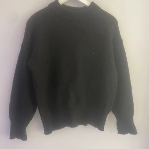 Stickad tjöja - Aldrig använd storlek m  