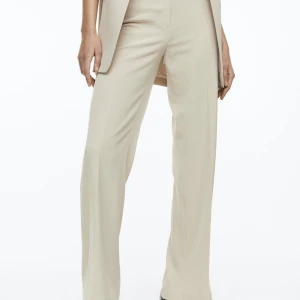 Kostymbyxor  - Super fina beiga kostymbyxor, använda 2 gånger 