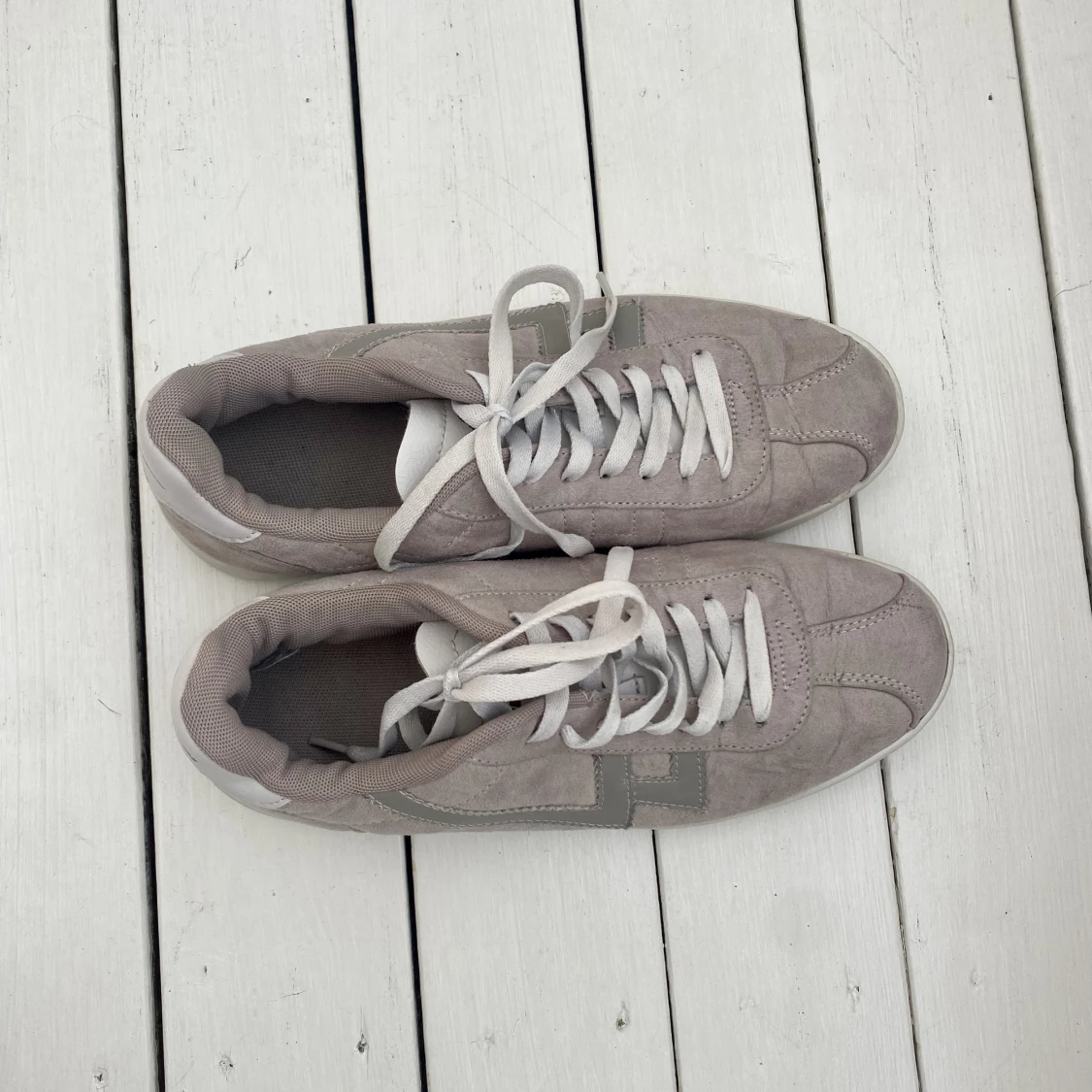 Ljusrosa/lila sneakers 🌸🌸 - 90