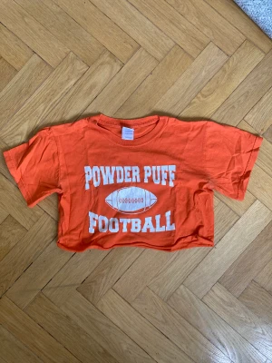 cropped t-shirt - cropped t-shirt, köpt på beyond retro