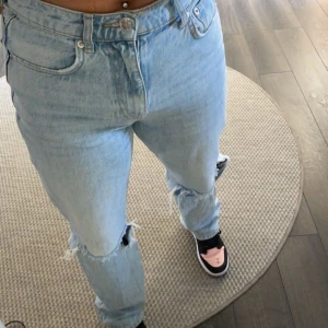 Jeans  - Fina jeans från Ginatricot i storlek 36, säljer pga att jag inte använder dom nåmer 💓