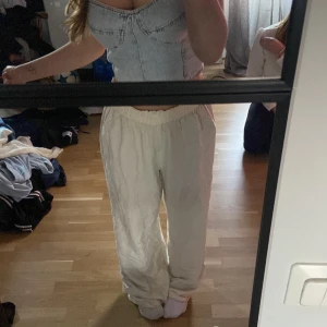 Fina linnebyxor💖 - Säljer mina fina linnebyxor ifrån bikbok!!💖