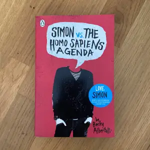 Originalversionen av Love, Simon boken. Säljer pga att jag inte läser den längre. Mycket bra skick. Skriv privat om du har frågor💕