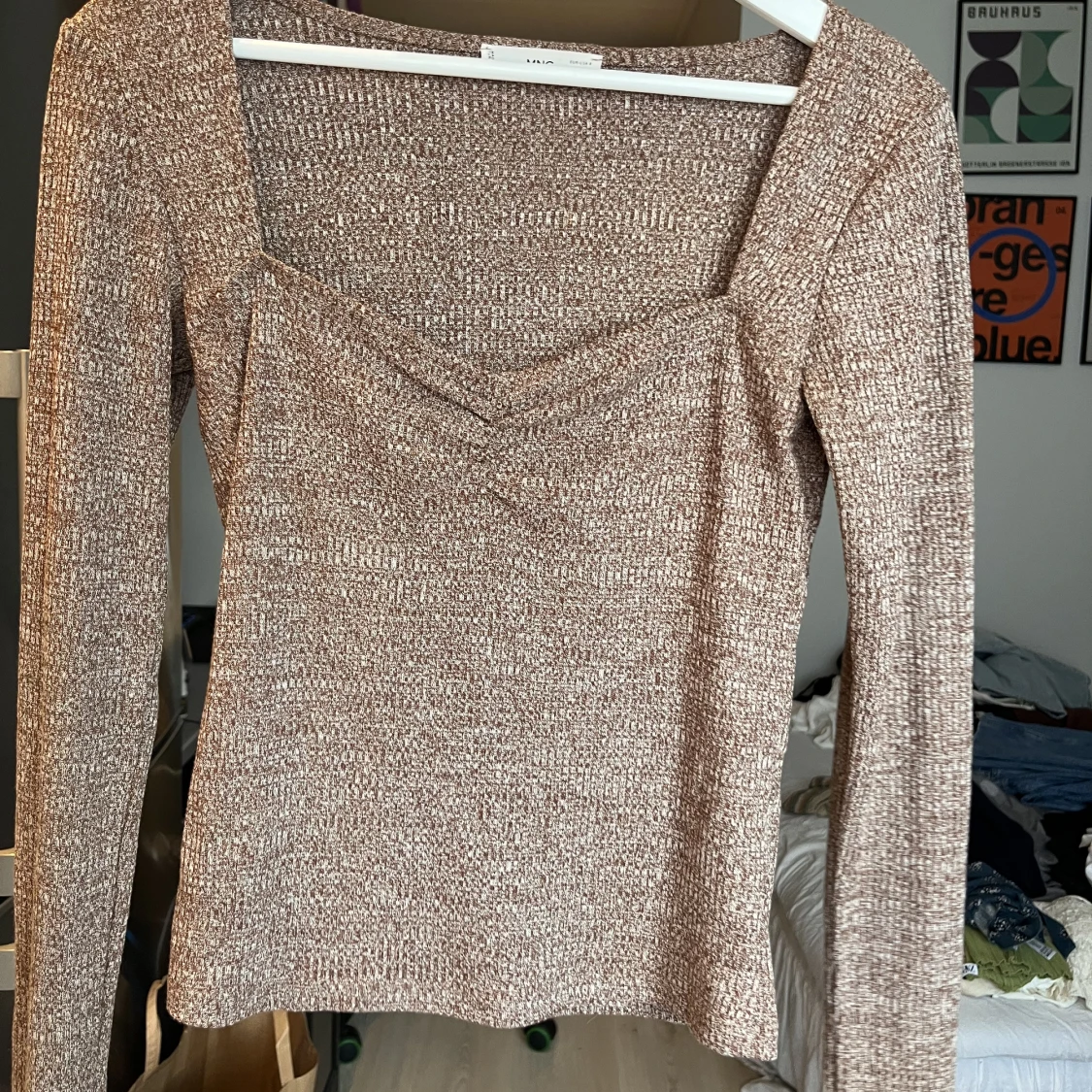 Långärmad brun topp