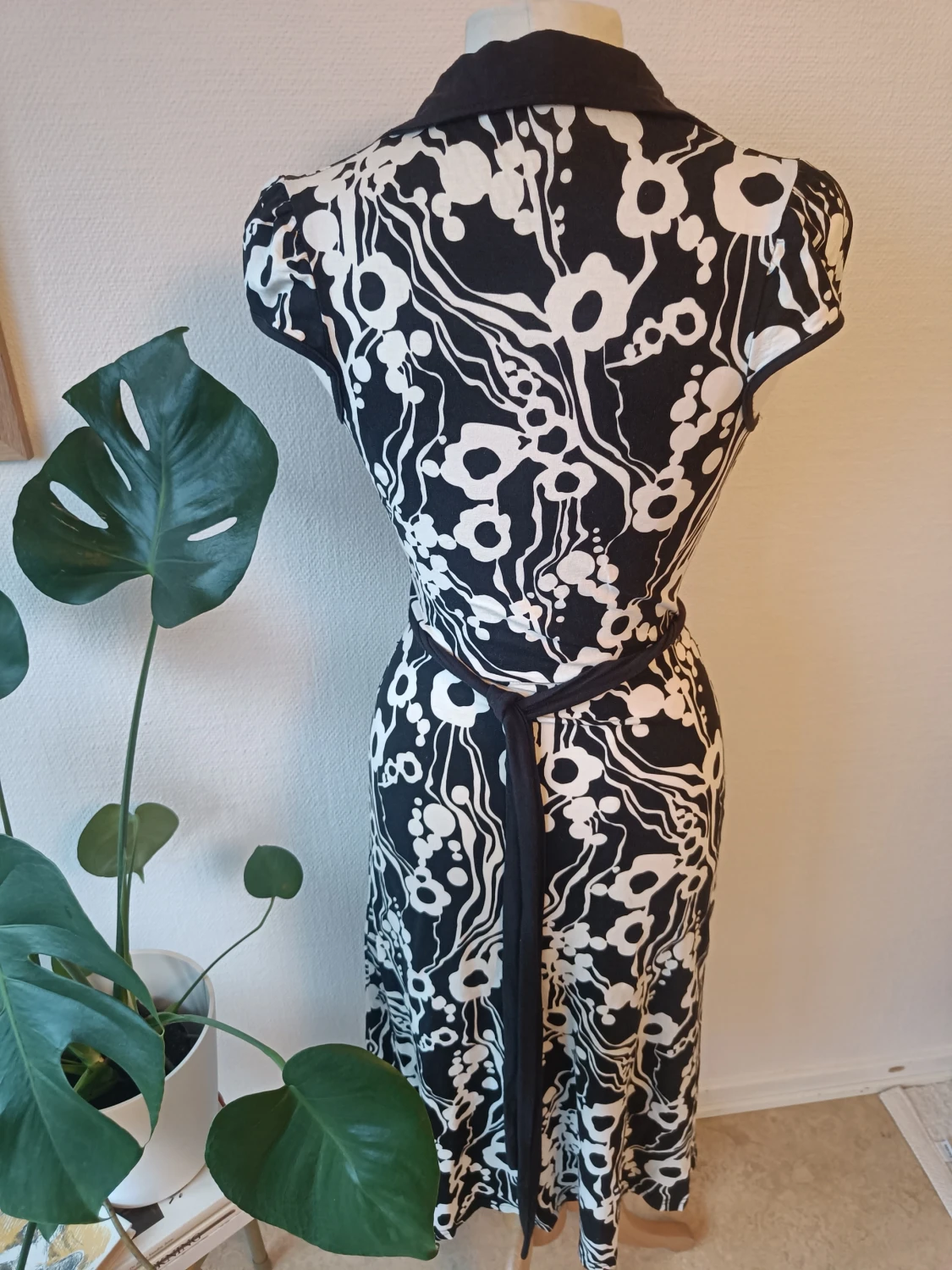 Vila trikåklänning - 90