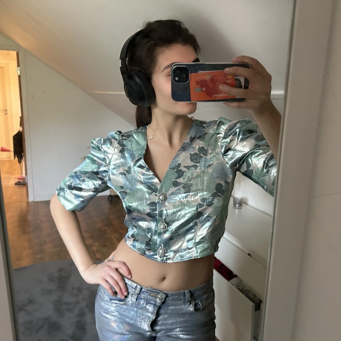 Multifärgad topp med knappar