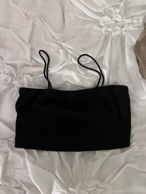 Topp 20kr - En fin svart top i st xs
