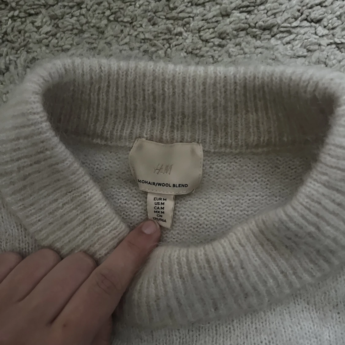 Randig stickad tröja  - 90