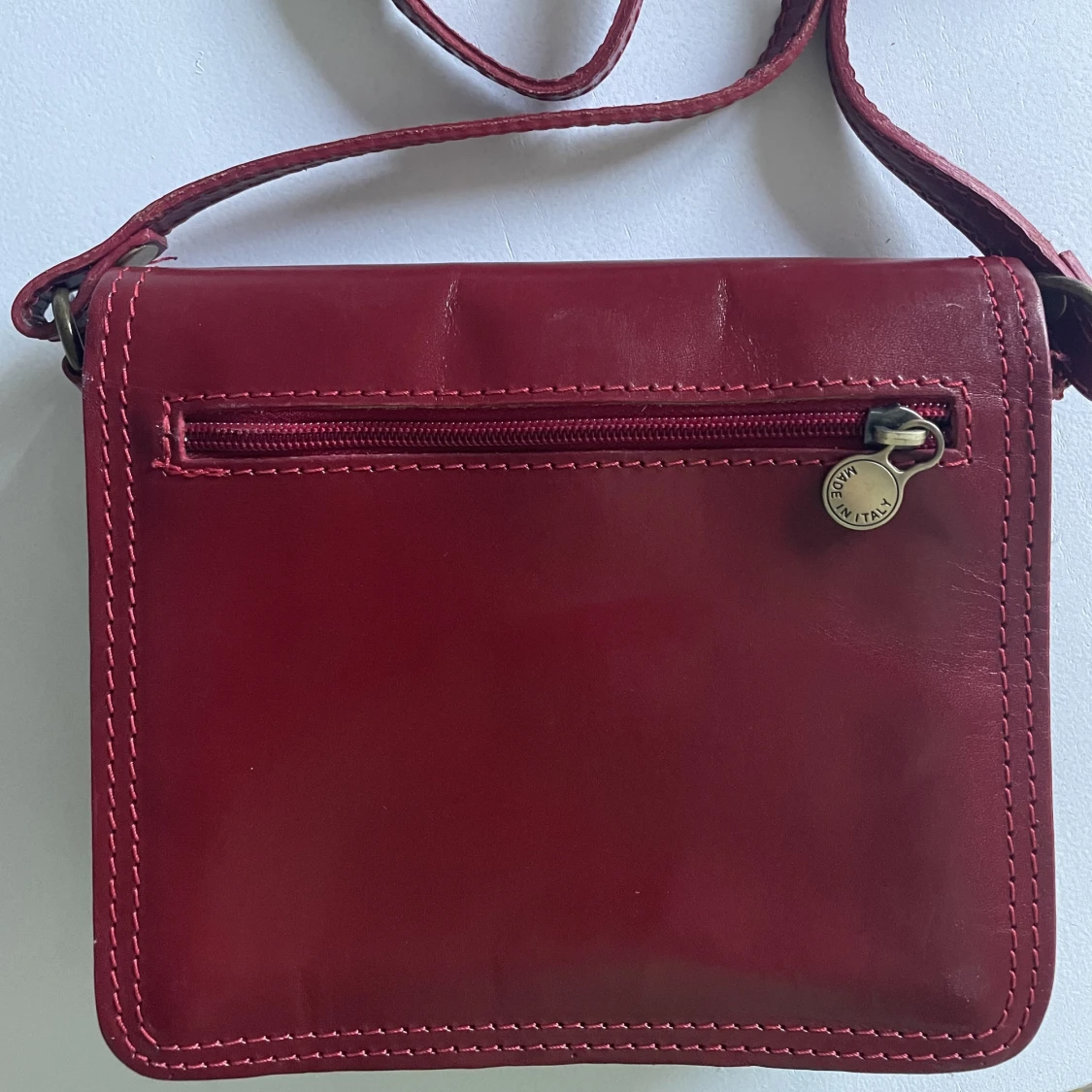 Vintage Italian Florence burgundy, leather handbag - 90