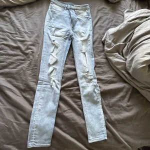 Slitna jeans - Slitna jeans