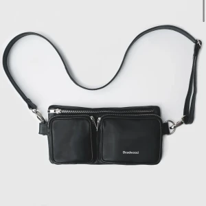 Deadwood bag väska svart  - Väska från deadwood  Helt ny med lappar kvar  Köpt för 1500:-