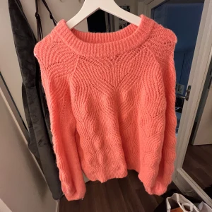 Stickad tröja  - Super fin stickad tröja💕 bra skick!