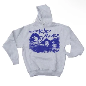 Mount rapmore hoodie  - Säljer mount rapmore hoodie, endast använd en gång❤️