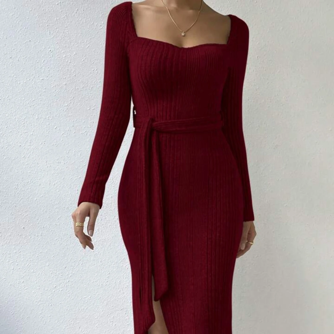 Snygg stickad klänning Röd Helt Ny! Stl S  - 90