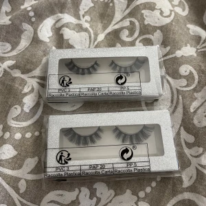 Fransar - Helt nya fransar, köpte flera modeller och fastnade för några andra💞20kr/par