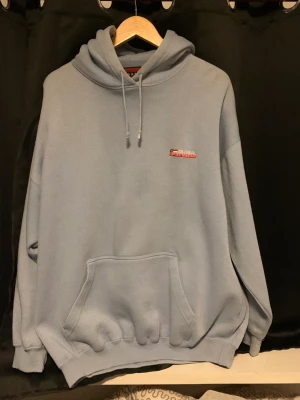 Hoodie  - Bra skick inget slitet eller sönder 