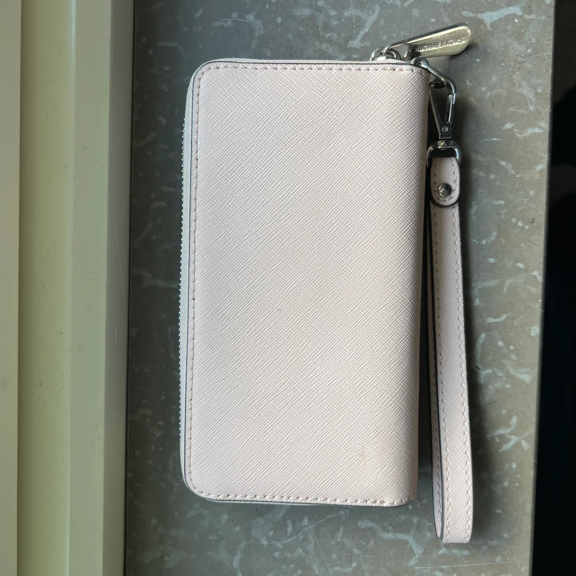 Plånbok från Michael Kors - 90