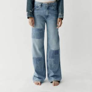 Intressekoll på dessa asballa jeans från zara😍😍😍