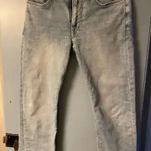 Snygga blåa jeans