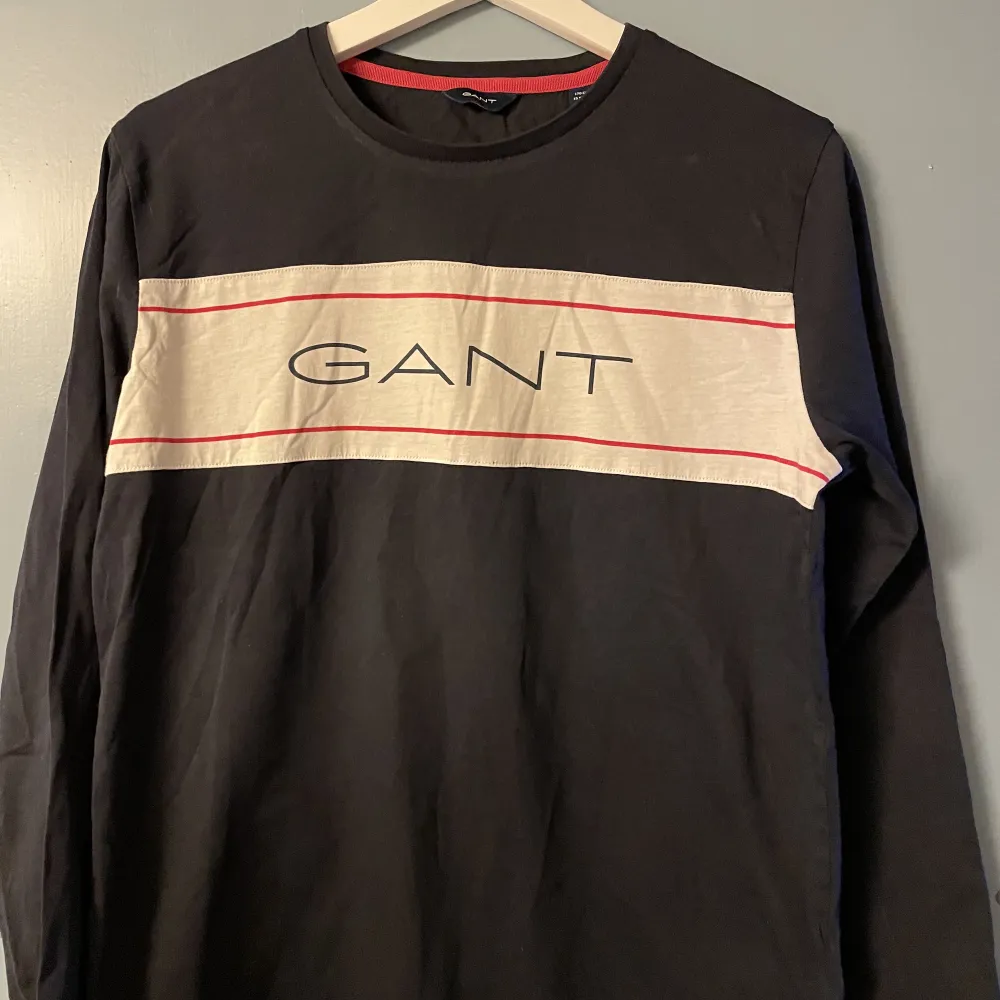 Långarmad Gant t-shirt. T-shirts.