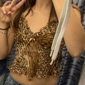 Leopard mönstrad topp - 💕En Leopard mönstrad Linnes topp från LingaDore 💕