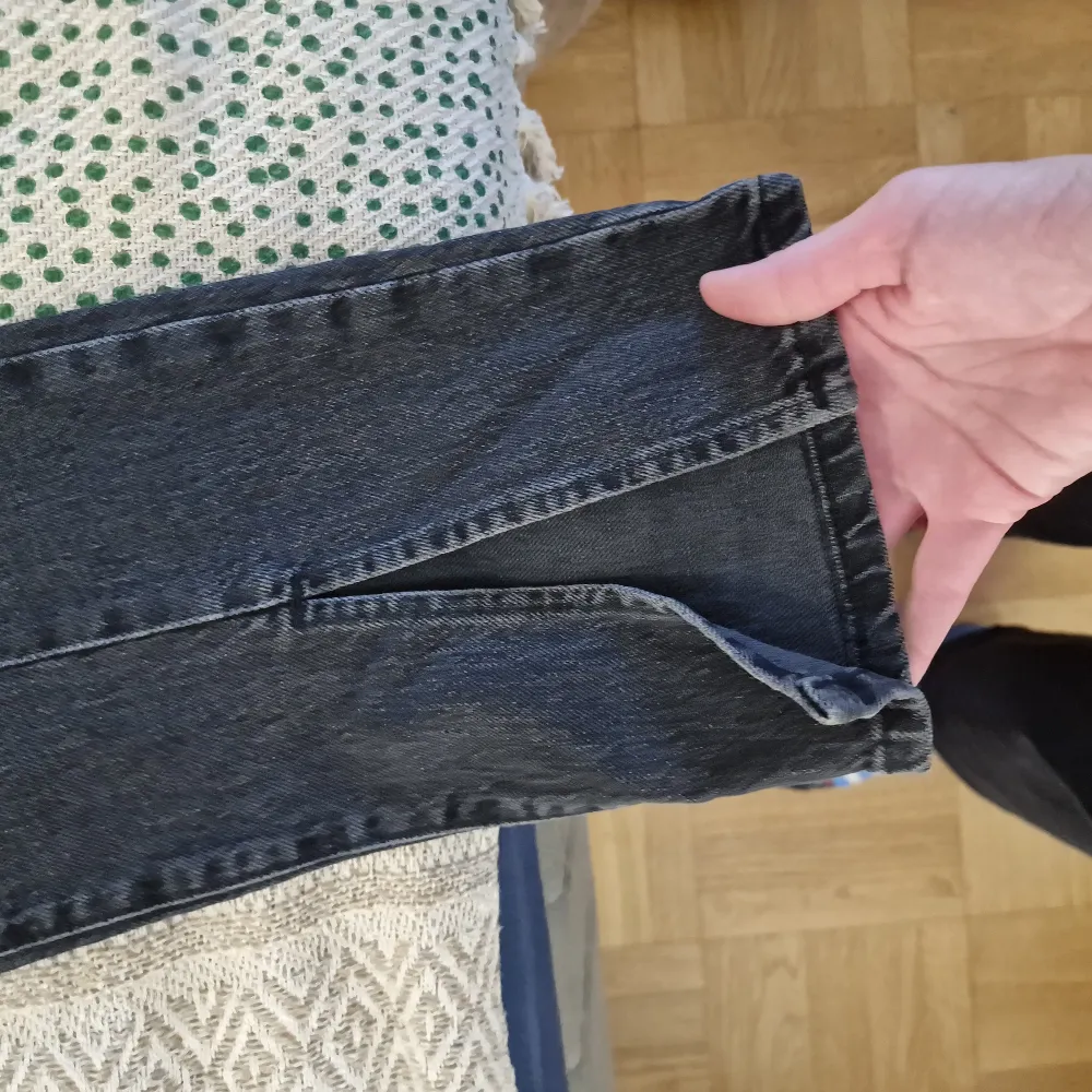 Gina Tricot slit jeans, new. Jeans & Byxor.