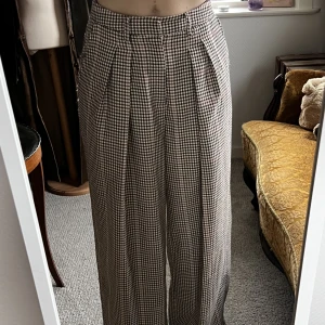 Kostymbyxor Carin Wester - Mjuka vida kostymbyxor 