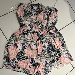 Jumpsuit  - Blommig jumpsuit
