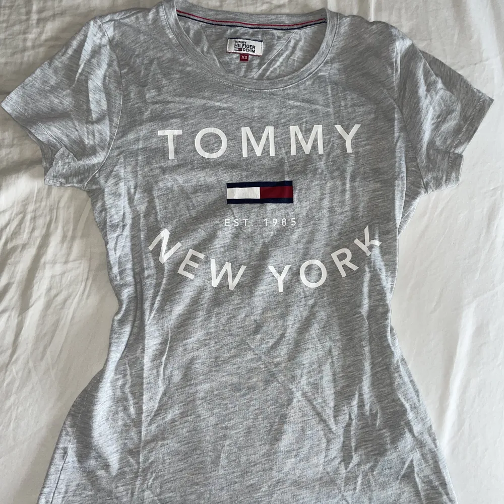 Tommy hilfiger t-shirt. T-shirts.