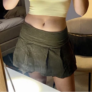 Tenniskjol - ⚠️inte min bild⚠️ snygg tenniskjol köpt här på plick som inte kommer till mycket användning.