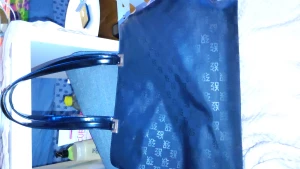 DKNY - Använd men bra skick 