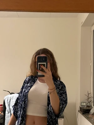 Tiffosi kofta - Säljer denna kofta som har aldrig använt men väldigt snyggt och somrigt!