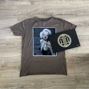 Limitato t-shirt - Säljer min Limitato tröja Ny pris 1500kr Jättebra skick OBS! box ingår Tyvär inte Kom privat för mer information eller fler bilder