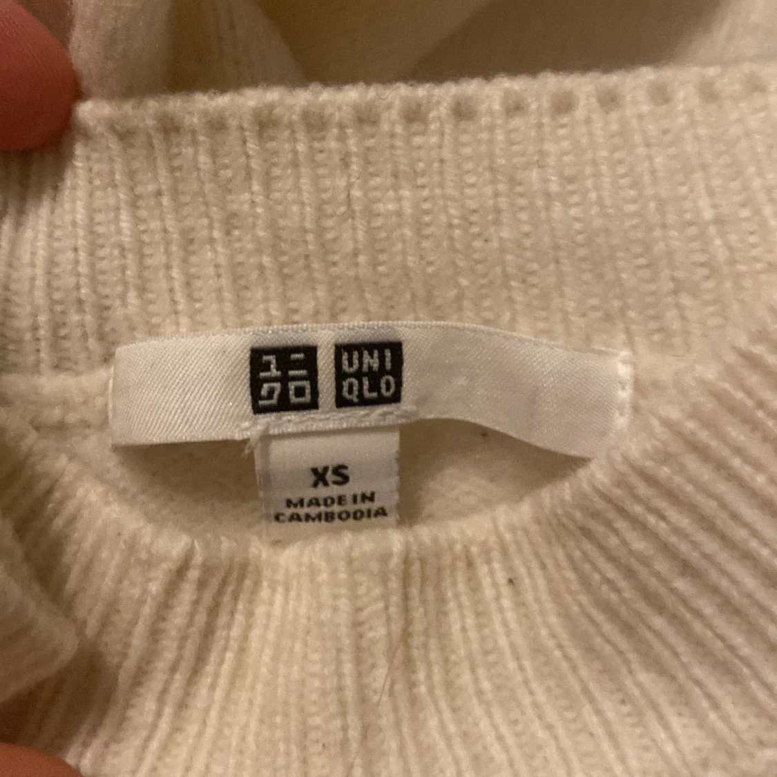 Stickad tröja  - 91