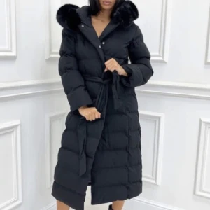 Alicia jacket  - super snygg & varm jacka till vintern😍 pris går alltid att diskutera vid snabb affär, köpt för 2000 säljer för 1500