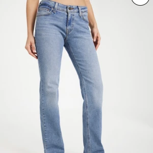 Levis jeans - Säljer då jag inte får användning av dom längre.
