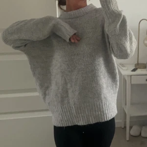 Stickad tröja - Bra skick! Köparen står för frakten 