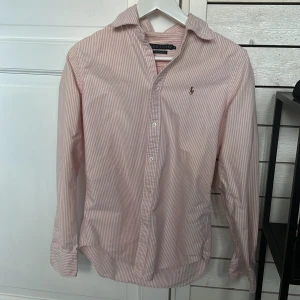 Ralph Lauren skjorta ( rosa ) - Klassisk Ralph Lauren skjorta - super slim fit 