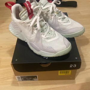 Jordan delta  - Jordan delta  Conds 9/10