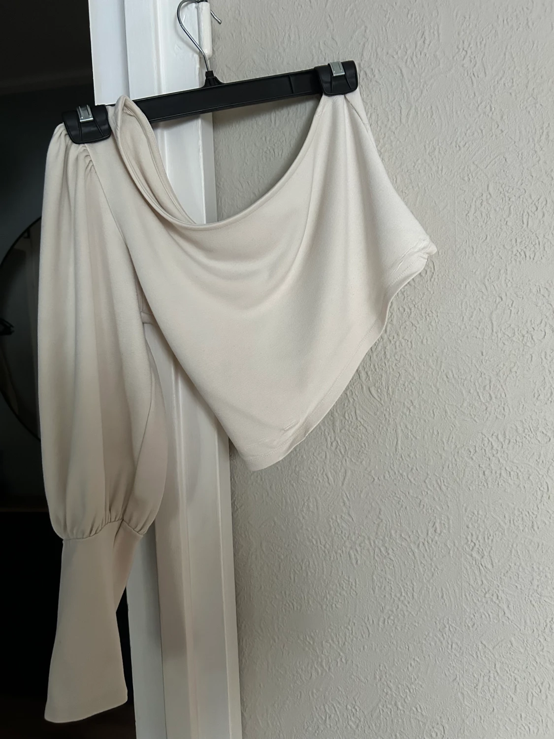 Enarmad topp med puffärm - 90