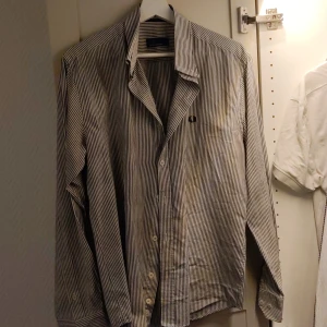 Fred Perry Skjorta - XL - Fred Perry Skjorta - XL, använd en gång kanske. Som ny.