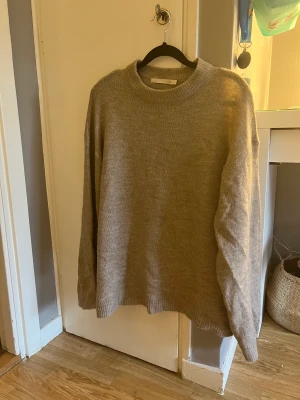 Stickad tröja  - Stickad tröja från lager 157