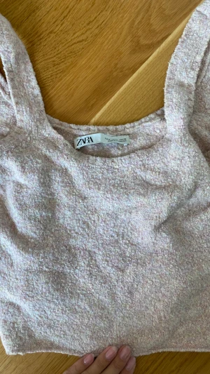 Zara - Zara linne, S