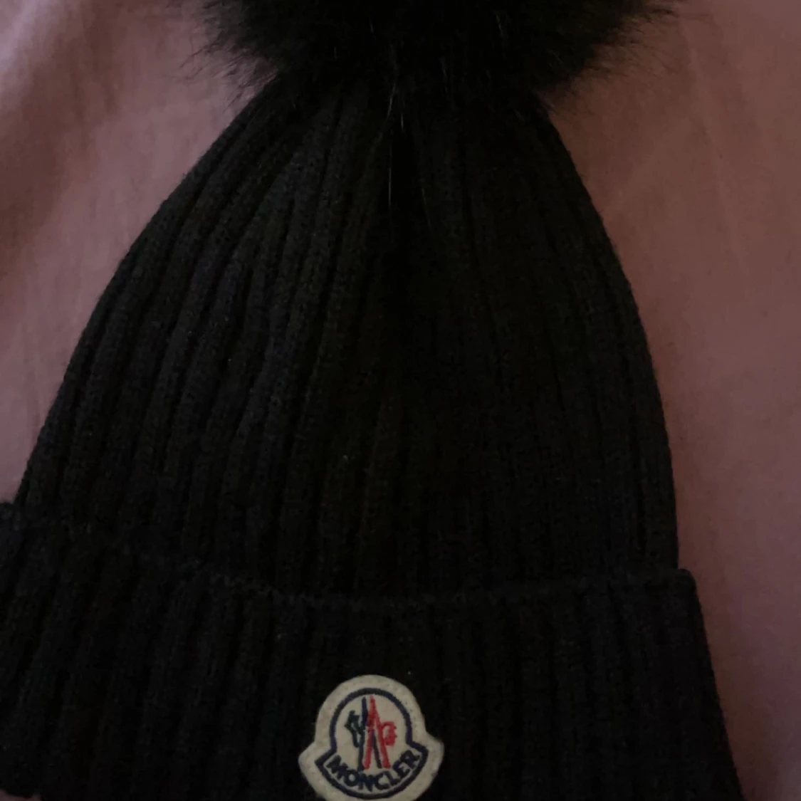 Äkta moncler mössa