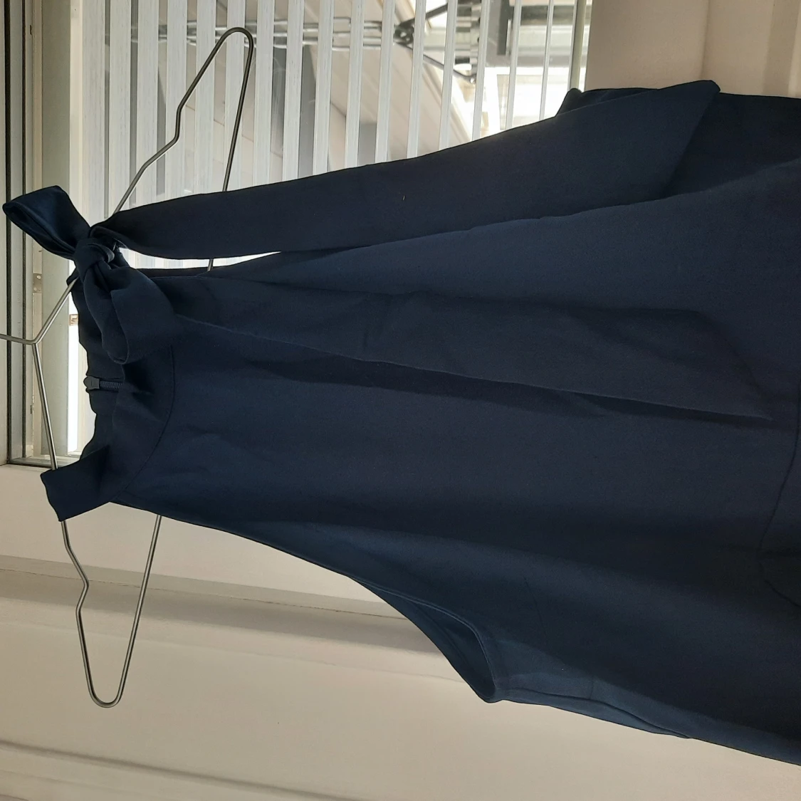 Byxdress mörkblå 40