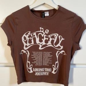 Brun croptop  - Brun croptop i nyskick från H&M